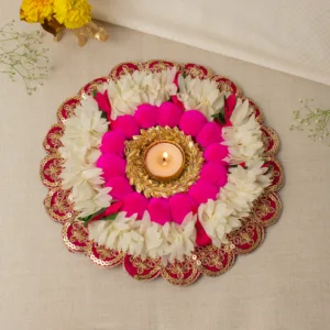 elegant-handmade-floral-t-light-holder